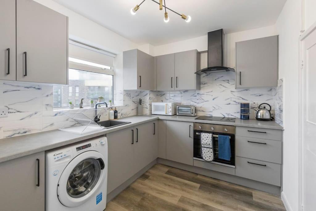 Shard View 2Br Next Tower Bridge Appartement Londen Buitenkant foto