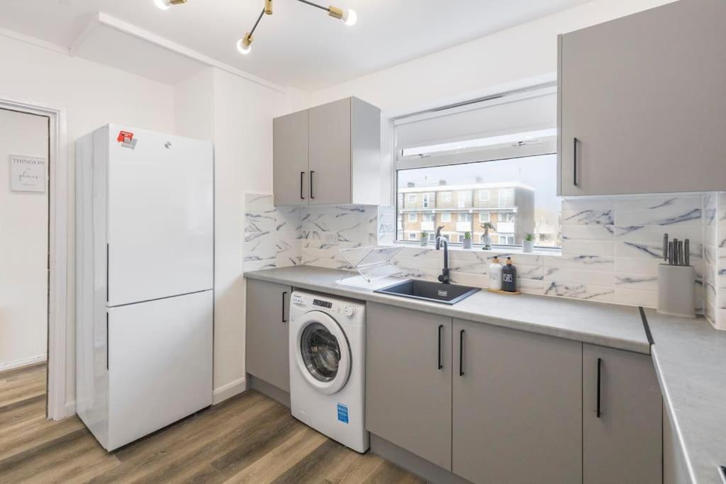 Shard View 2Br Next Tower Bridge Appartement Londen Buitenkant foto