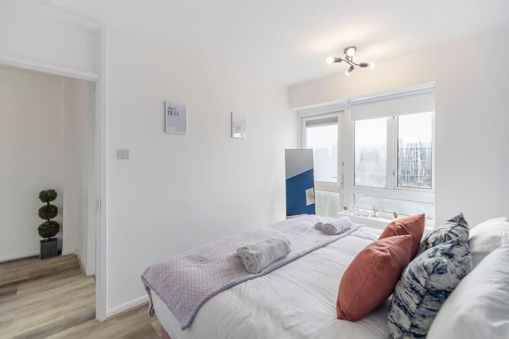 Shard View 2Br Next Tower Bridge Appartement Londen Buitenkant foto
